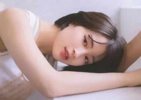 日韩女性高级感图片唯美壁纸