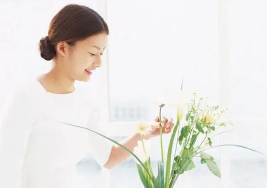 让普通女生越来越有气质的细节，让女人提升内在的小习惯